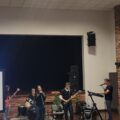 Na zdjęciu zespół muzyczny WAVE podczas występu.