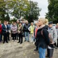 Na zdjęciu seniorzy i Pani Anna Barczyńska.