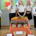 Pierwszy krok w szkolnej przygodzie. Pasowanie pierwszoklasistów w Mochach