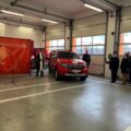 Połączyli siły. Nowy pojazd strażacki dla PSP Wolsztyn. Na zdjęciu nowe auto dla PSP
