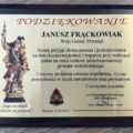 Zdjęcie przedstawia Podziękowania dla wójta. Treść podziękowań: " Janusz Frąckowiak Wójt Gminy Przemęt. Proszę przyjąć słowa uznania i podziękowania za dotychczasową pomoc i wsparcie przy realizacji zadań na rzecz ochrony przeciwpożarowej powiatu wolsztyńskiego. Liczymy na dalszą owocną współpracę, życząc pomyślności w życiu zawodowym oraz prywatnym. Z wyrazami szacunku". Podpis bryg. Tomasza Lewandowskiego. Data 17.05.2024 r. Na podziękowaniu widnieje tez postać św. Floriana, a pod nią widnieje cytat: " Bogu na chwałę, ludziom na pożytek".