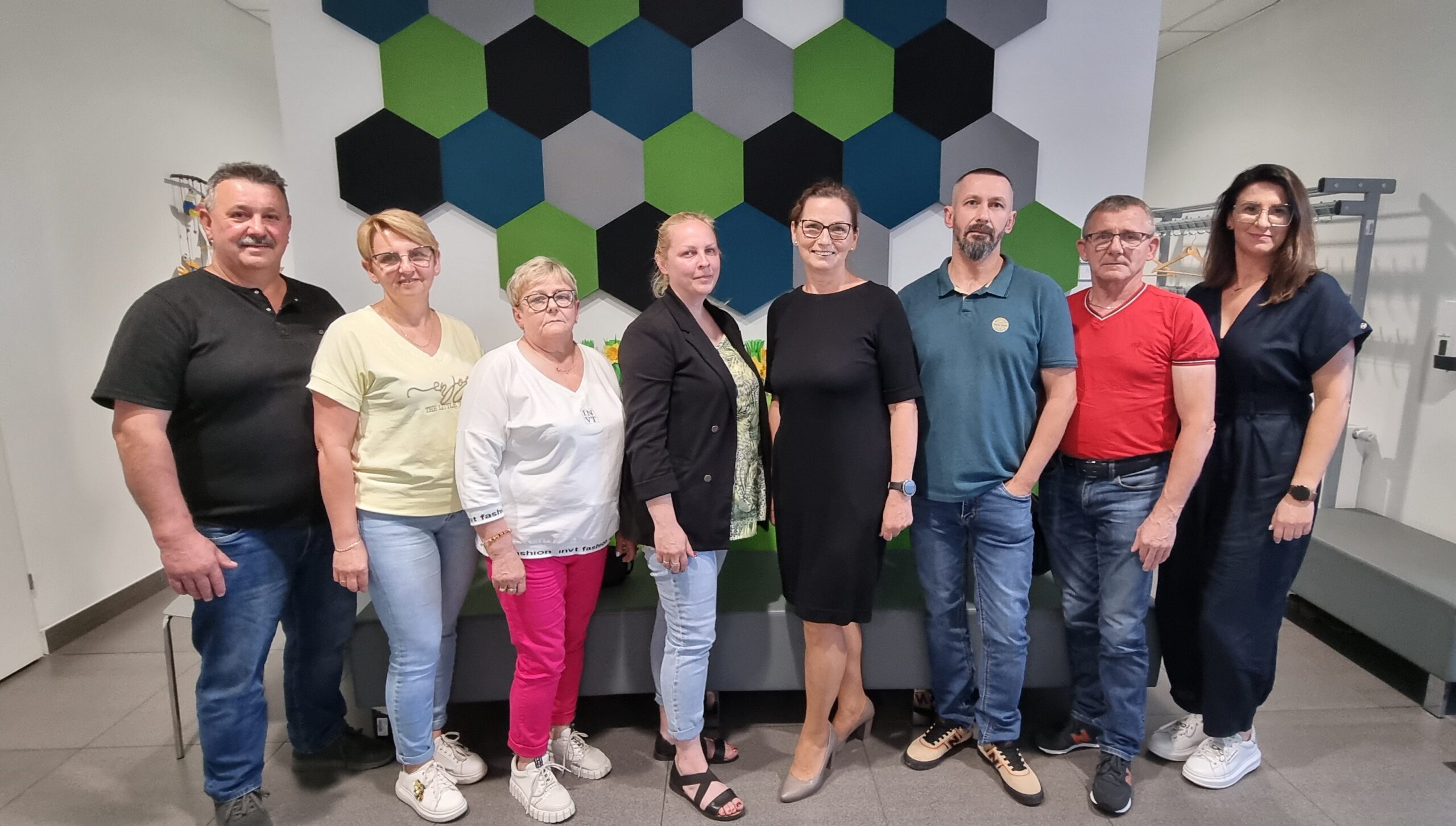 Na zdjęciu sołtys Błotnicy Marlena Samol wraz z radą sołecką.