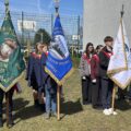 Na zdjęciu poczty sztandarowe z pobliskich szkół.