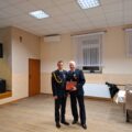 Na zdjęciu komendant PSP w Wolsztynie kpt. Damian Glapiak wraz z prezesem jednostki Ryszardem Frankiem.