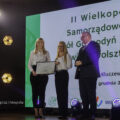 Na zdjęciu wicemarszałek oraz dwie kobiety z KGW Siekówko.