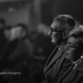 Na fotografii widoczny wójt Janusz Frąckowiak, który słucha koncertu.
