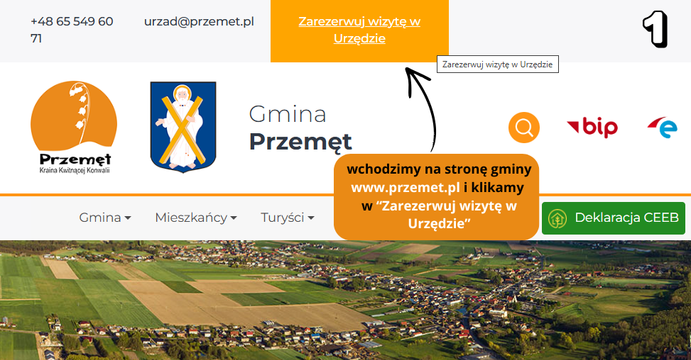 Grafika przedstawia pierwszy krok rezerwacji wizyty. Na stronie internetowej gminy należy kliknąć przycisk „Zarezerwuj wizytę w Urzędzie”, który znajduje się w górnej części strony.
